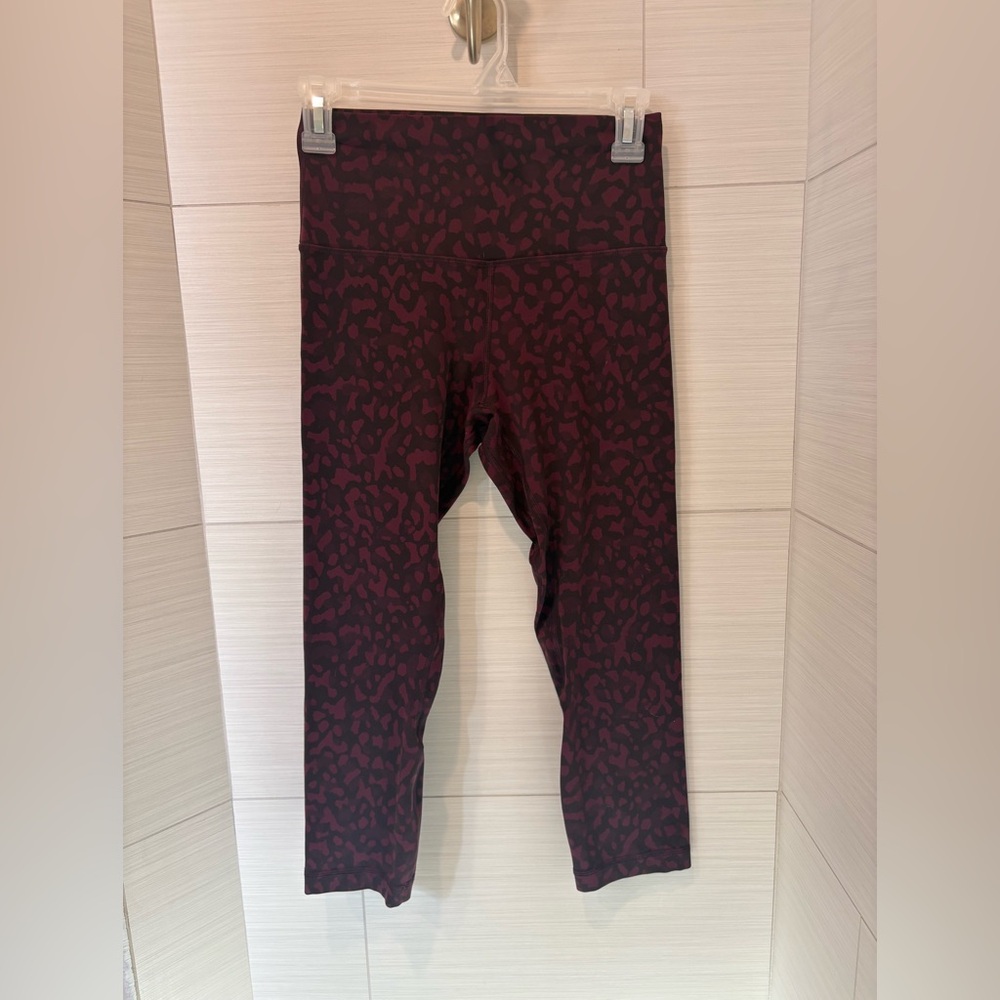 Vguc size 6 Lululemon align cropped leggings, wine leopard print